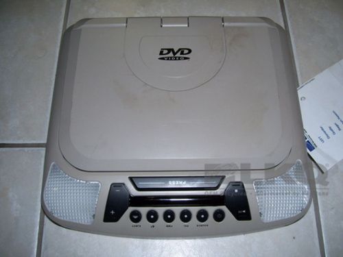Audiovox roof mounted dvd player w/screen lkq
