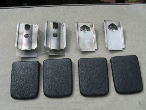 Mopar a,b,c,e-body shoulder belt clips (black)