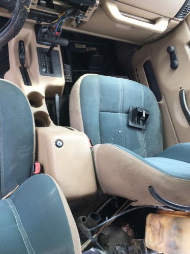 Jeep wrangler tj center console 97-00 oem cup holder full length 1 piece sahara