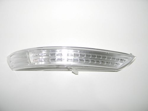 Right wing mirror indicator turn signal flasher vw touareg 2007-2010 7l6949102c