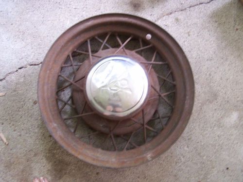 Ford wire spoke wheel with hub cap 1930&#039;s