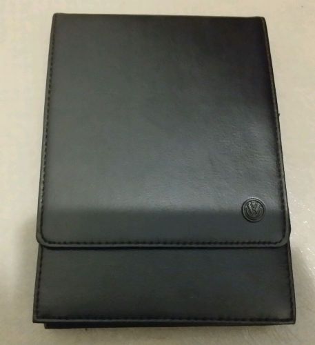 2013 volkswagen vw passat (u.s. edition) manuals with leather storage case
