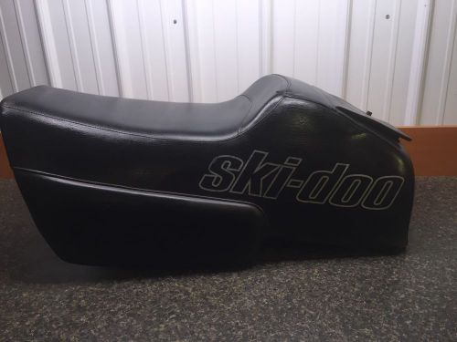 Original skidoo s2000 mxz seat 96-99 440 583 670 very nice.