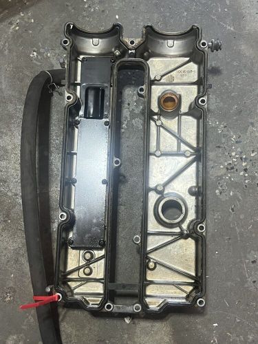 F 115 90 80 hp yamaha 68v-11191-00-1s cylinder head cover 2000-2007 four stroke
