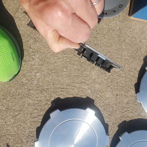 Set 4 GMC Yukon Sierra 1500 XL 9594521 Wheel Center Caps Hubcaps 04 05 06 2007, US $19.00, image 3