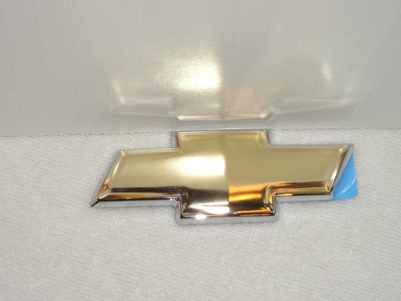 New chevrolet trailblazer gate emblem badge bowtie trim ornament 05 06 07 08 09 