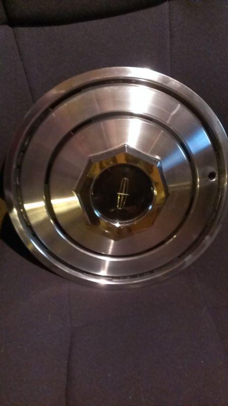 1980-1989 lincoln continental town car wheel cover / hub cap, nos, e0lc-1130-bc