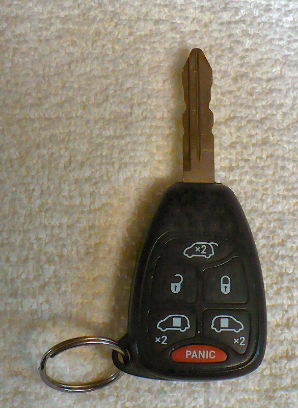 2005 town & country minivan remote transponder key