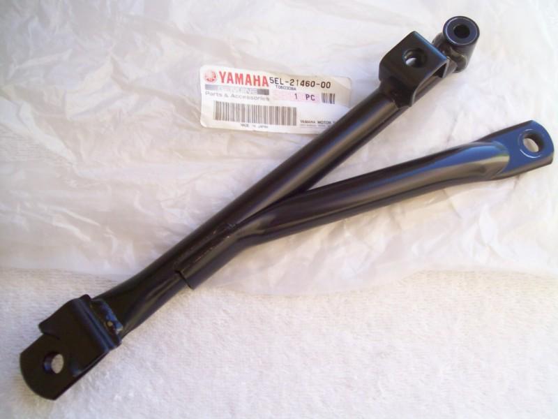 Yamaha v-star 1100 1999/2005 muffler stay / 5el-21460-00 / brand new