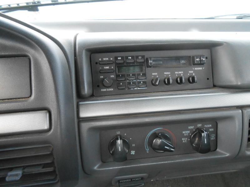 92 93 ford f150 am fm cassette radio 012609