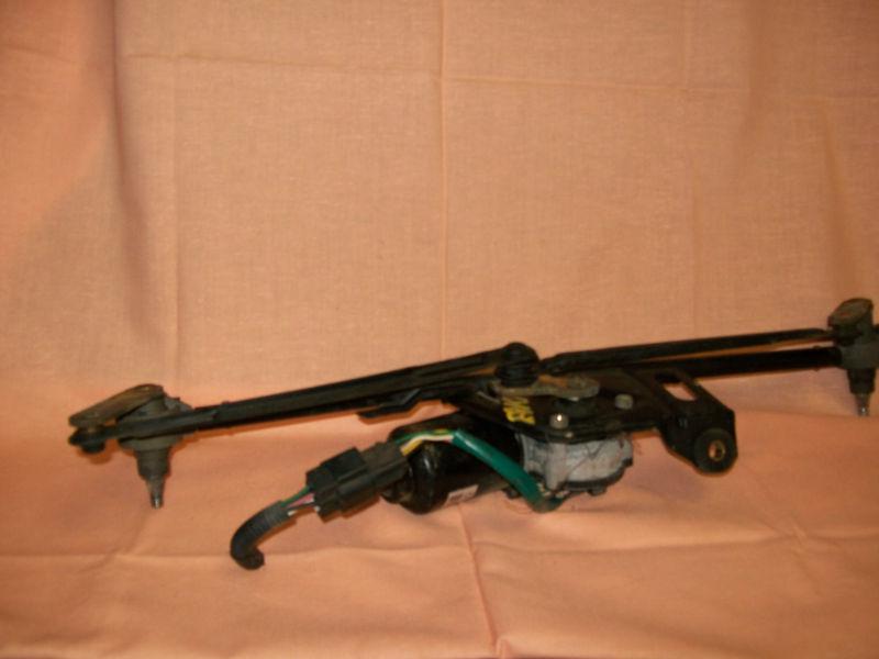 Buy 2004 ELANTRA WINDSHIELD WIPER TRANSMISSION W/ MOTOR FITS 20012006