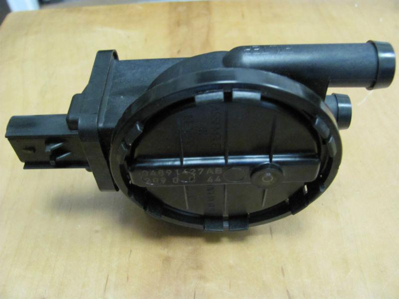 Chrysler vacuum leak detector pump