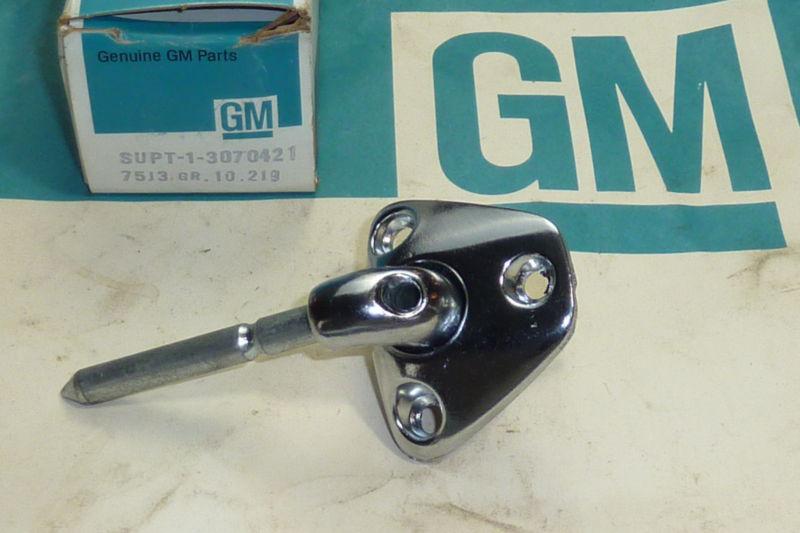 Nos gm pontiac chevrolet buick oldsmobile sun visor bracket cadillac original 