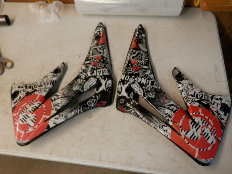 2003 honda crf450r  radiator covers 