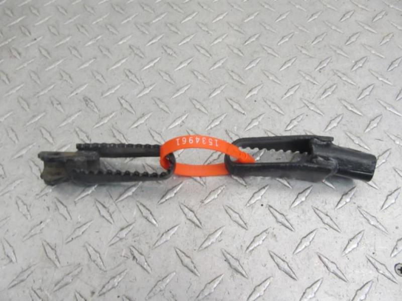 Find 87 KAWASAKI KDX200 J28 KDX 200 FRONT FOOT PEGS in Englewood