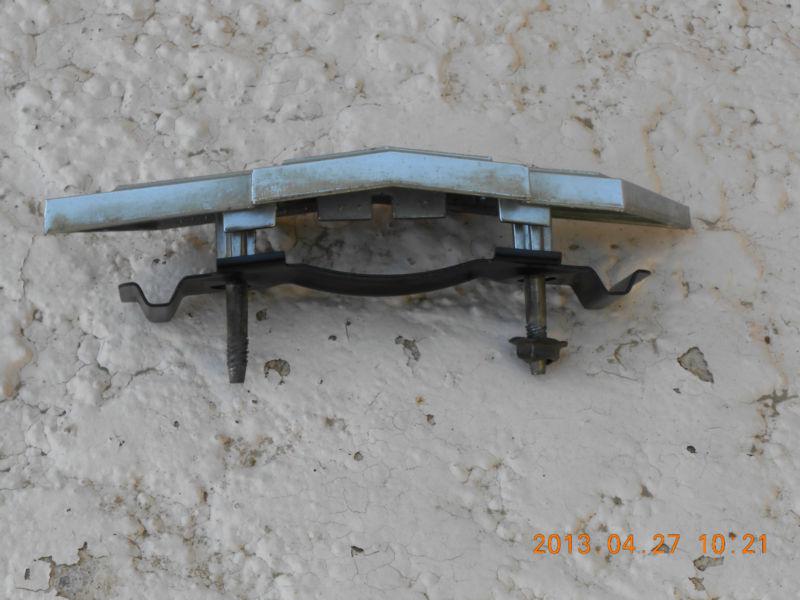 1973 Chevelle Front Grille Emblem, US $15.00, image 2