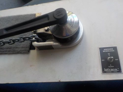 Lofrans scorpion 300w 12v chain / rope windlass store display new