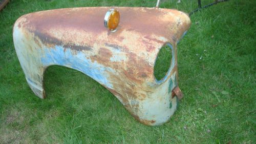 Vintage 1950 chev truck front fender (pass.side) solid! 14&#034; crack, sold as-is