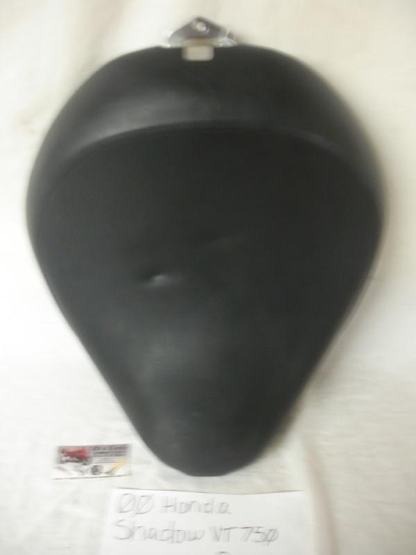 00 honda shadow vt-750 ace front seat, no tears. good used oem