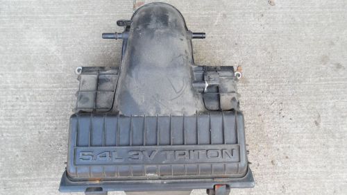 Oem 05 06 lincoln navigator air filter cleaner housing box with sensor fits 5.4l