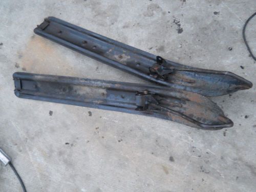 1979 kawasaki 440 drifter: pair of original skis