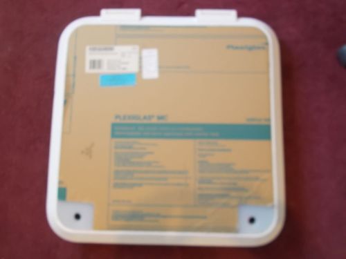 Bomar hatch 1039-10axw 20.25" x 20.25" cutout white with white acrylic lens