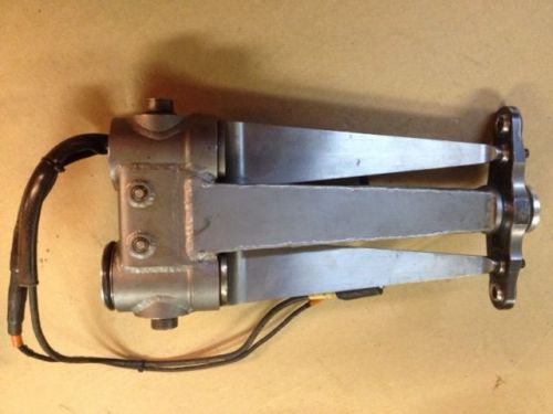 Blade anti roll sway bar device