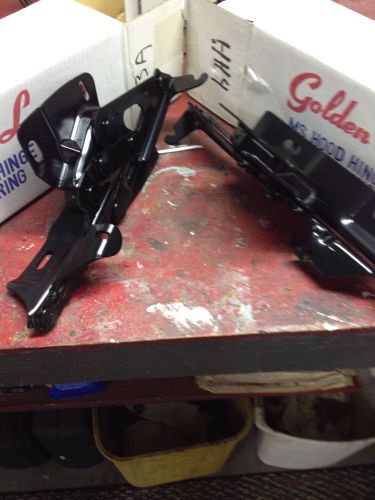 1967-68 ford mustang hood hinges /without springs
