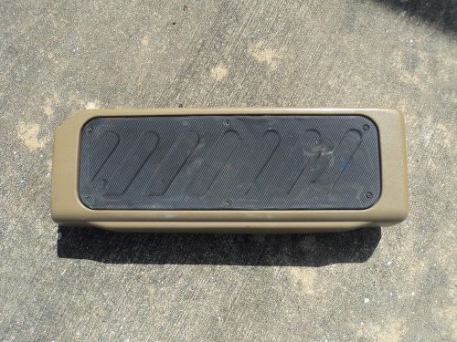 99-04 land rover discovery rear subwoofer speaker rear tailgate