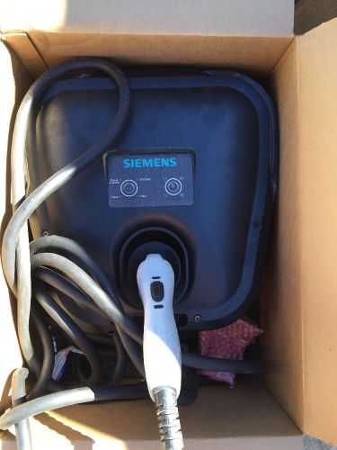 Siemens versicharge 30 amp level 2 electric vehicle charger red fault 20&#039; cord