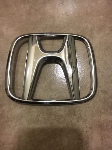 Honda emblem 4 1/2 inches oem 75701-teo-a010