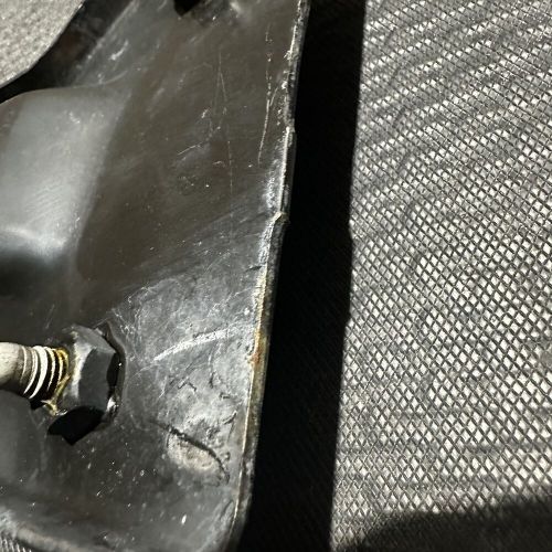 99-07 Chevy Silverado / GMC Sierra PASSENGER RIGHT FRONT FENDER BRACKET 15709454, US $25.99, image 4