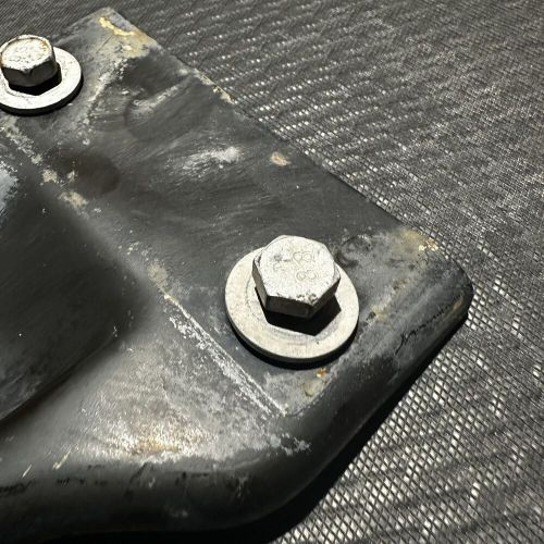 99-07 Chevy Silverado / GMC Sierra PASSENGER RIGHT FRONT FENDER BRACKET 15709454, US $25.99, image 9