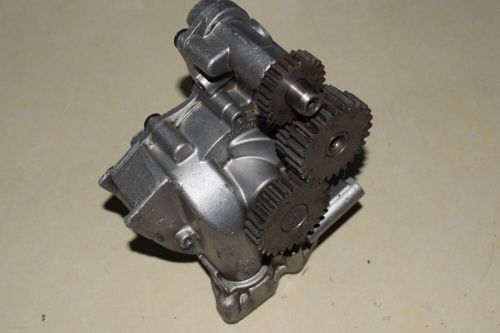 2013-2017 audi s8 4.0l - engine oil pump 079115103be