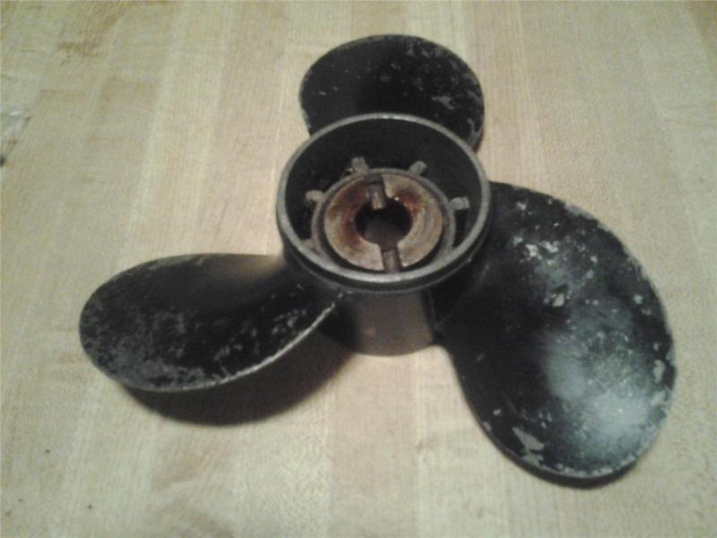 Sears ted williams outboard propeller 7"       5/8" shaft