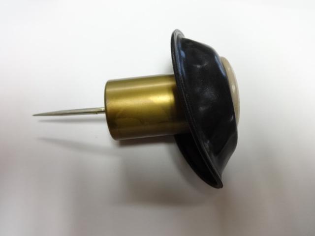 Yamaha maxim 750  carb slide and  rubber boot with needle bin number 2