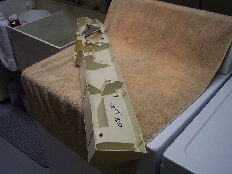 1970-71 lincoln mark iii pass side arm rest support front good used