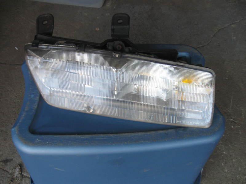 Saturn sl2 passenger right head light rh  1991-1996 original factory part