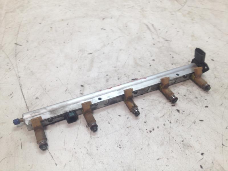 04 05 06 07 08 09 10 volvo s40 fuel injection parts fuel rail & injectors 