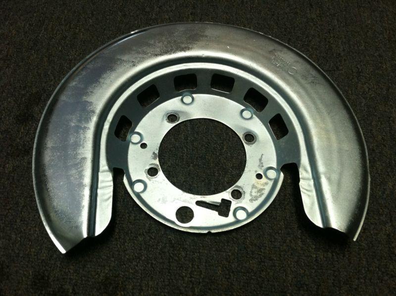 1965-82 CORVETTE LEFT REAR BRAKE CALIPER BACK PLATE SHIELD 3864067 **ORIGINAL**, US $45.00, image 2