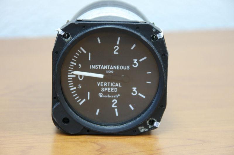 Beechcraft vertical speed indicator - 3,000 ft
