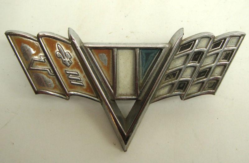 1964-1967 chevrolet corvette/impala/nova/chevelle v flag fender emblem