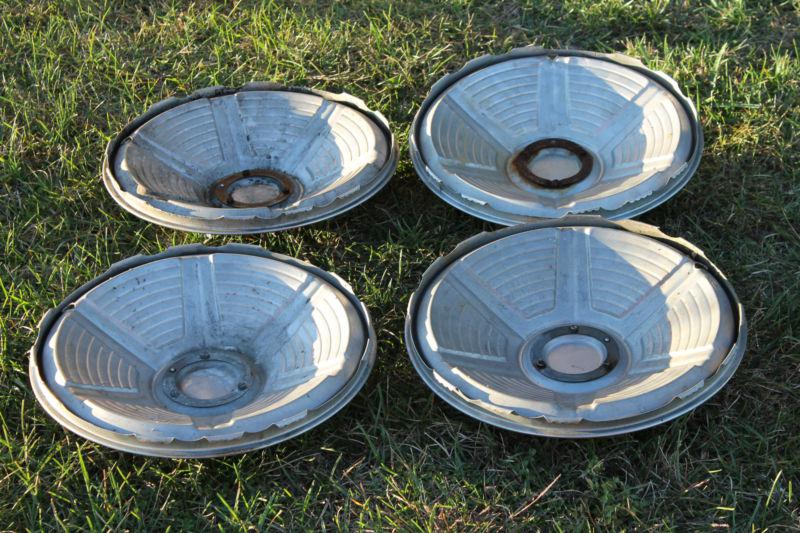 1965 Mustang spinner hub caps - 14