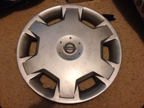 Nissan hub caps 16'