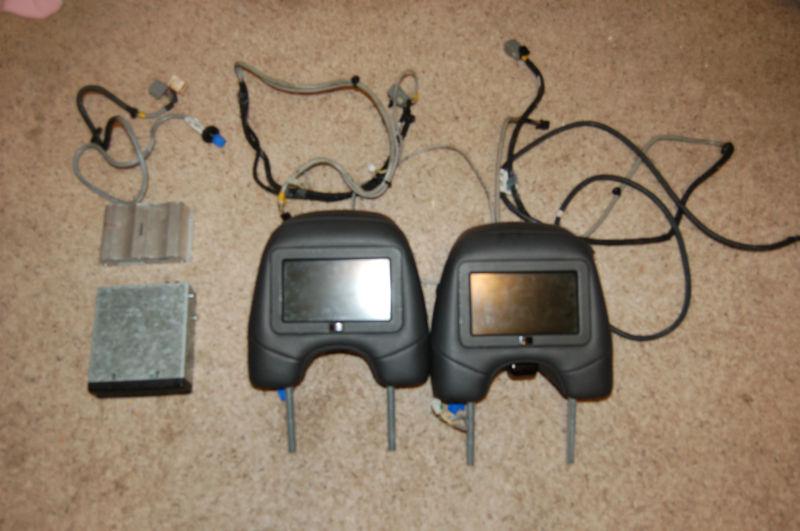 Sell 05 VOLVO XC90 Off Black Driver and Passenger DVD SCREEN HEADREST