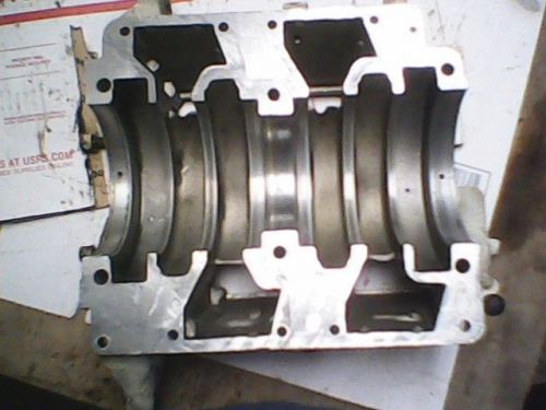 Johnson    115hp engine  crank case  forward   bottom  case