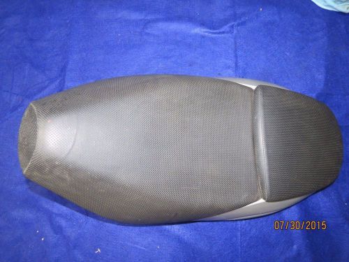 2000 derbi predator 50cc moped scooter seat assembly cushion saddle