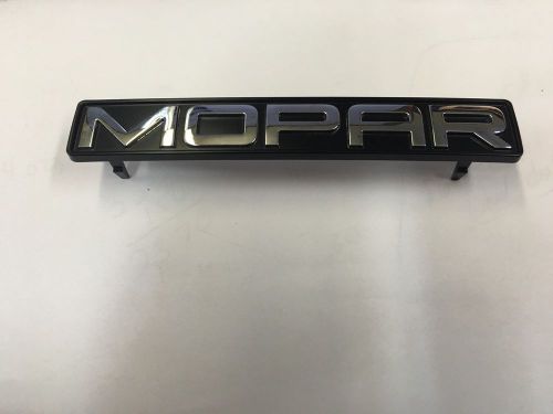 2011-14 charger emblem - grille  82212923 oem original mopar