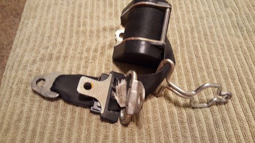 Porsche 914 retracting seat belt from 1974 chassis