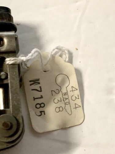 Sae aerospace standard crescent steel coupling, clamp, grooved